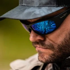 Wiley X Wiley WX Boss Solbrille, Captivate Polaroid Glas, Mat Sort Stel, Unisex -Arc’teryx butik 514393 Wiley X Boss Captivate solbriller CCBOS09 4